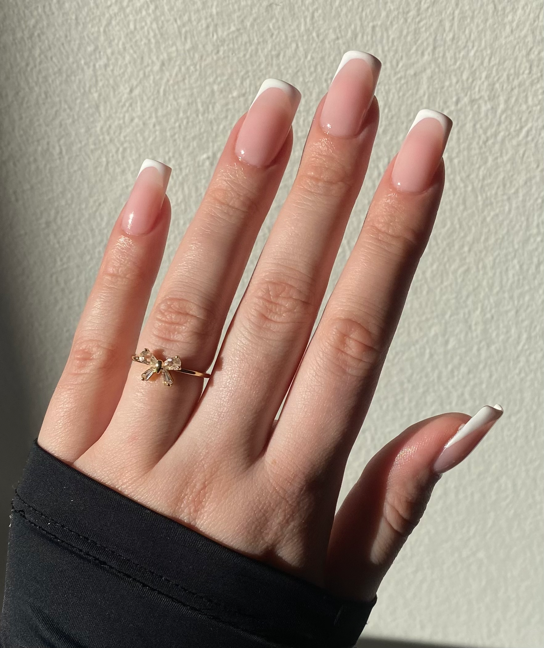 Le Mini Macaron winter nail art trends. 