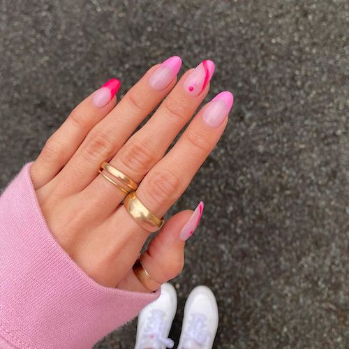 Creator of the Month! - Le Mini Macaron