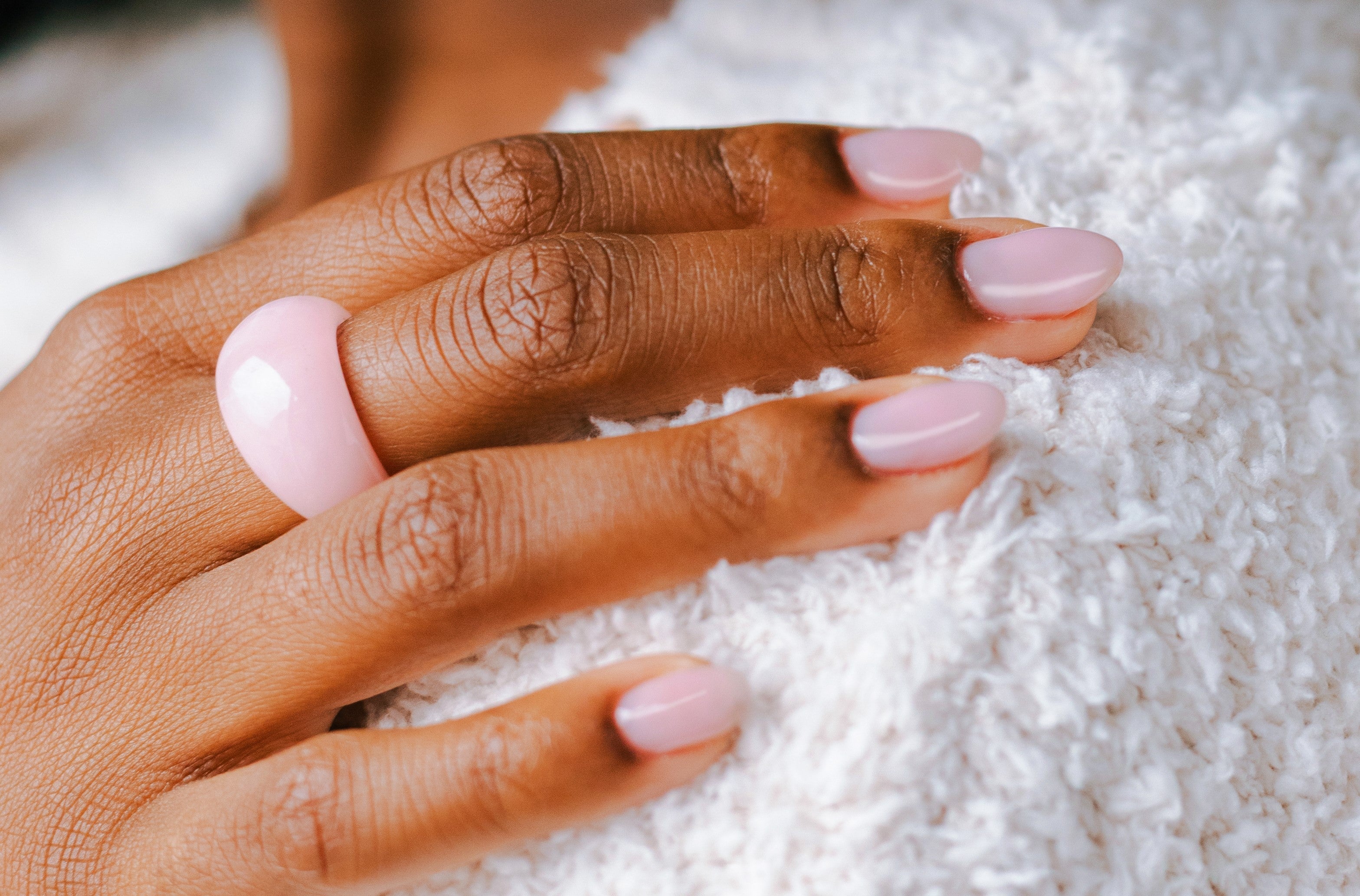 What are aesthetic nails? - Le Mini Macaron