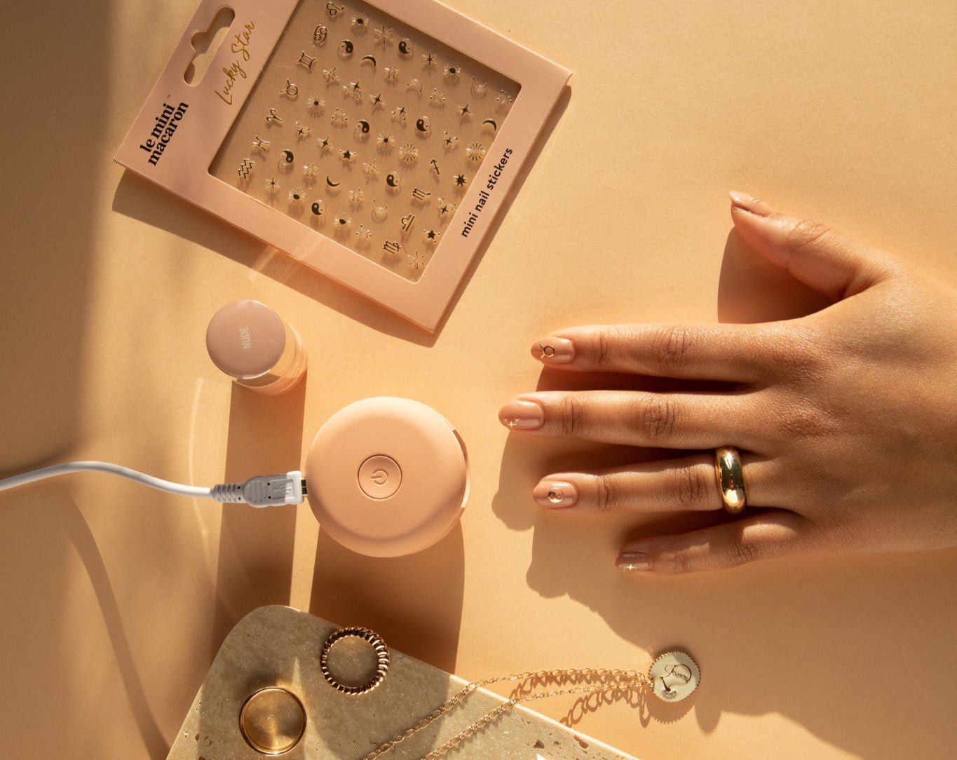 Which color suits you according to your zodiac sign - Le Mini Macaron