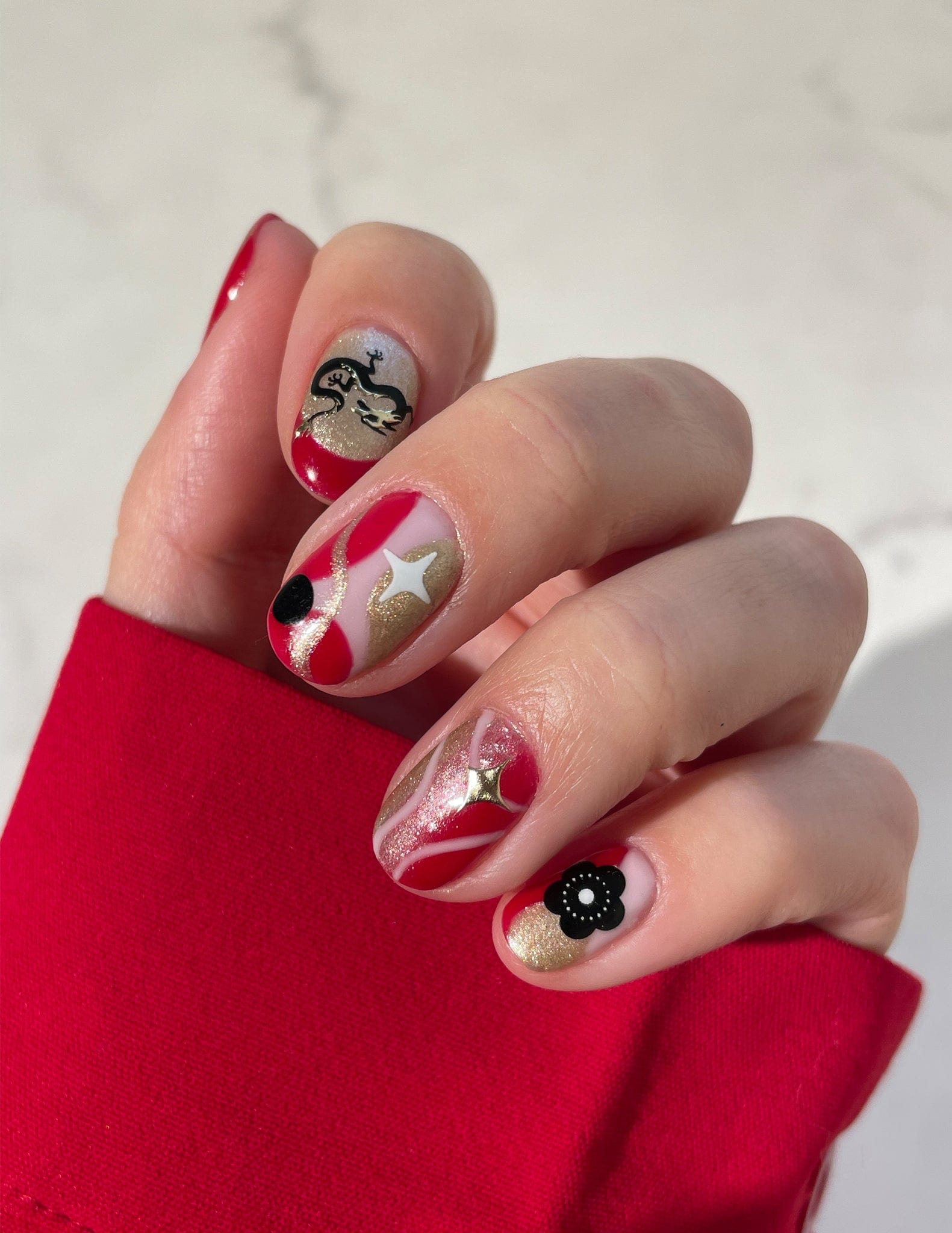 Dragon Queen - Mini Nail Stickers - Le Mini Macaron