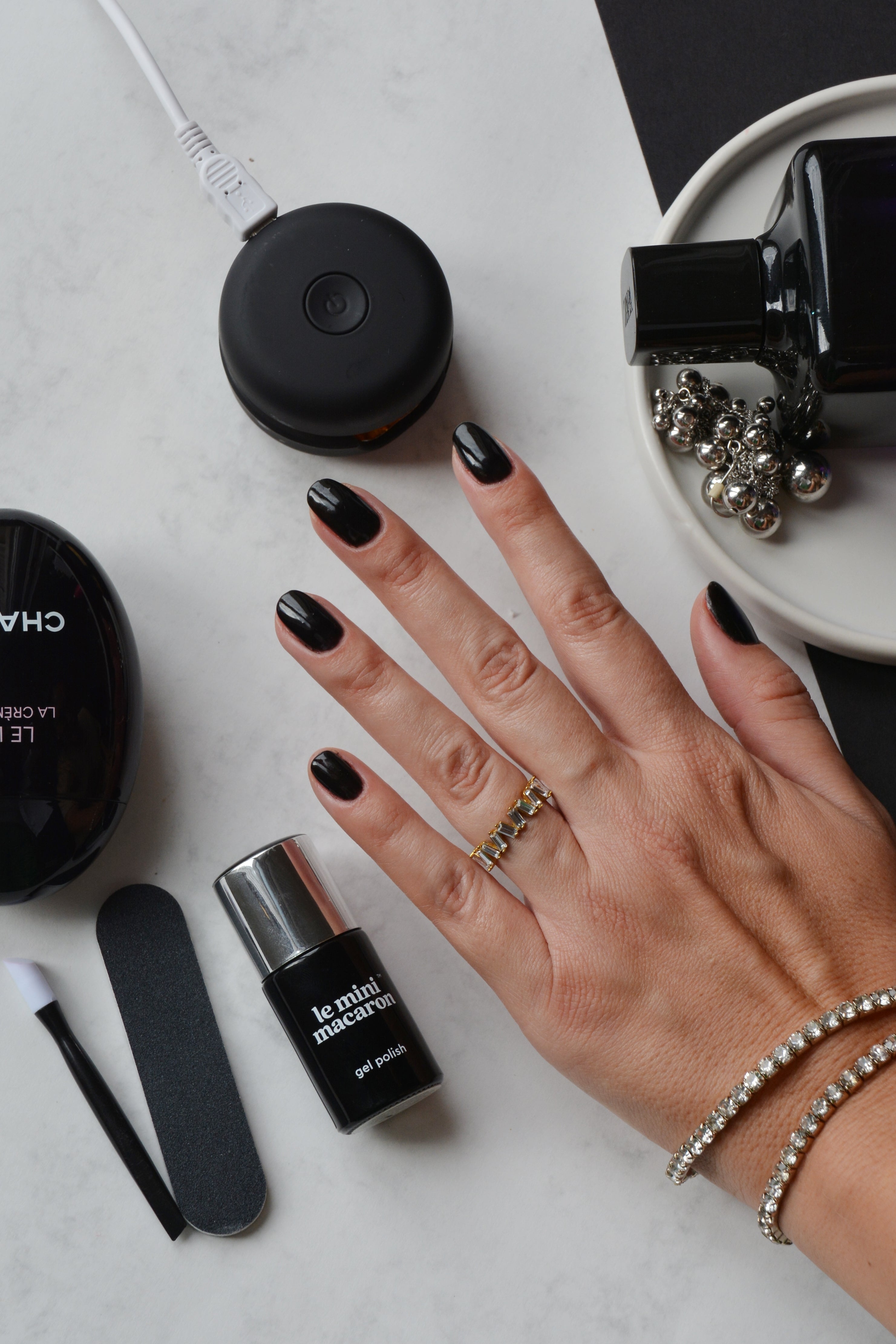 The Coolest 2024 Winter Nail Trends - Le Mini Macaron