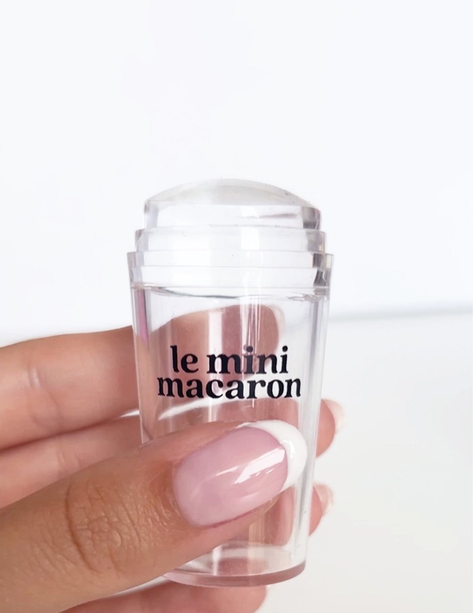 Le Mini Macaron Le Frenchie Nail Stamper - Thumbnail 4